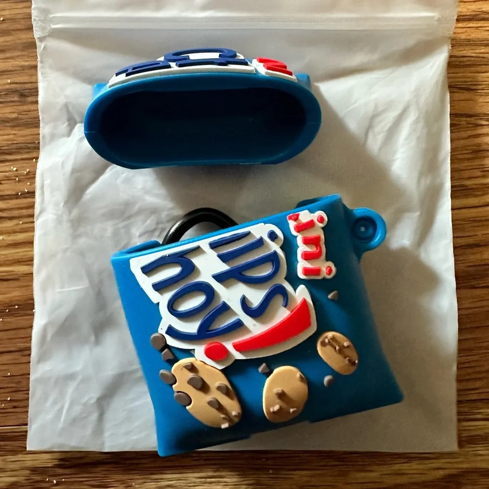 🆕 Soft Protective Chips Ahoy Design Air Pods Cover - Picture 3 of 4